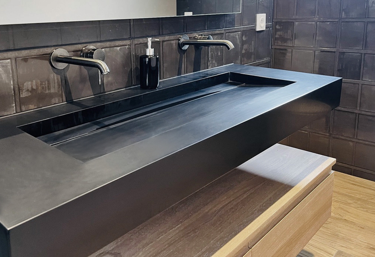 Corian Deep Nocturne basin and Gaia Wood Cabinet